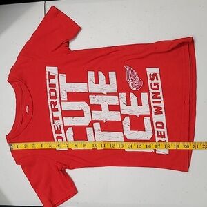 NHL youth tshirt red wings aize 8